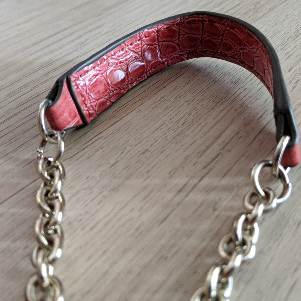 Guess Red-Pink Wristlet with Bow - Picture 2 of 6